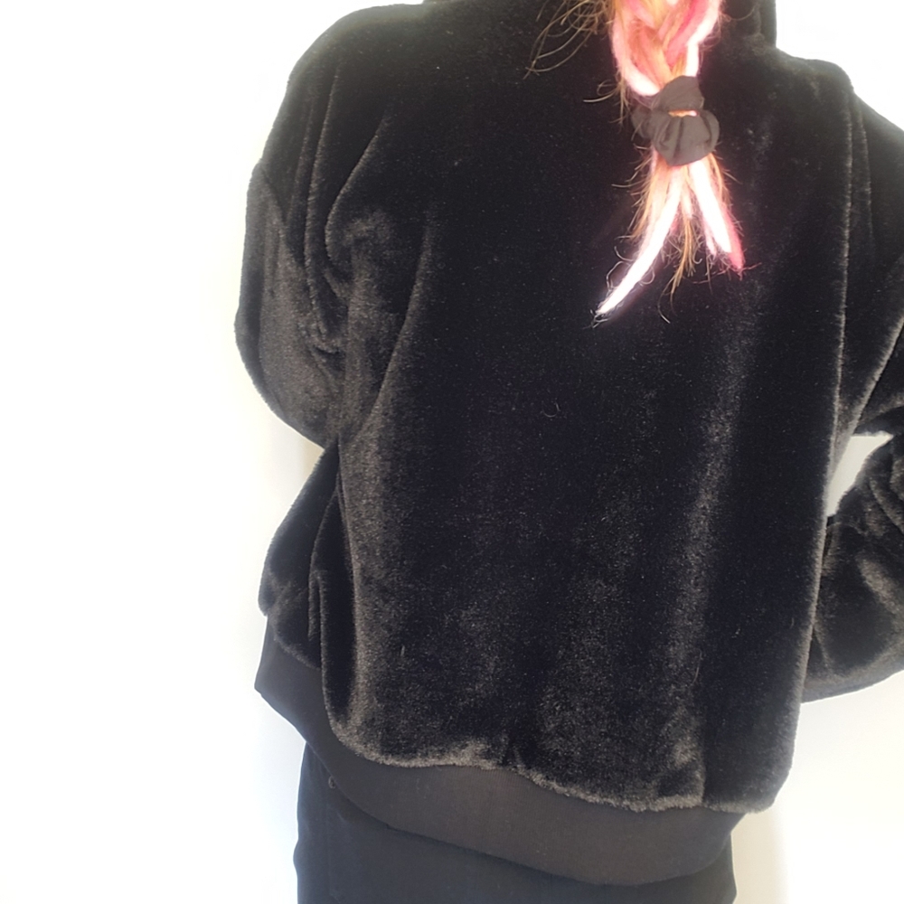 Nine West Luxe Black Sweatshirt Top Black Faux Fur Comfy XL Large Quarter Zip - Picture 10 of 13